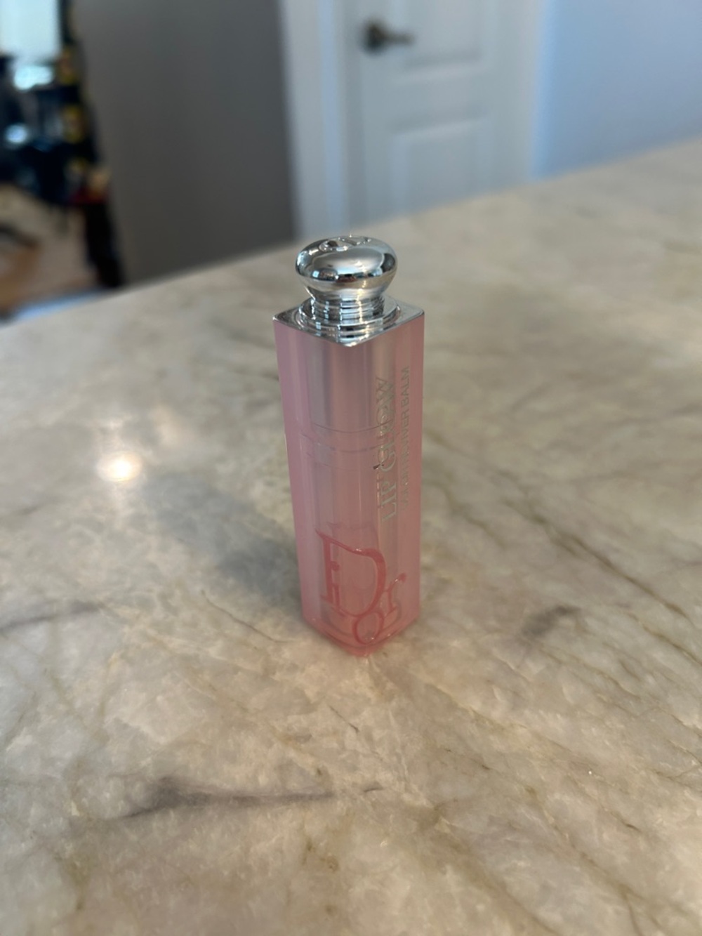 Dior Lip Glow Color Reviver Balm — Light Pink - Picture 3 of 3